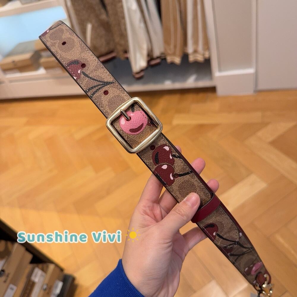 NWT COACH CZ021 Reversible Strap Signature Canvas With Cherry Print Gold/Tan